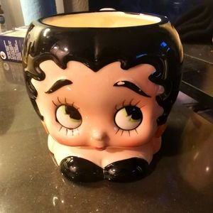 1981 KFS Vintage Betty Boop Collector’s Mug in good Condition